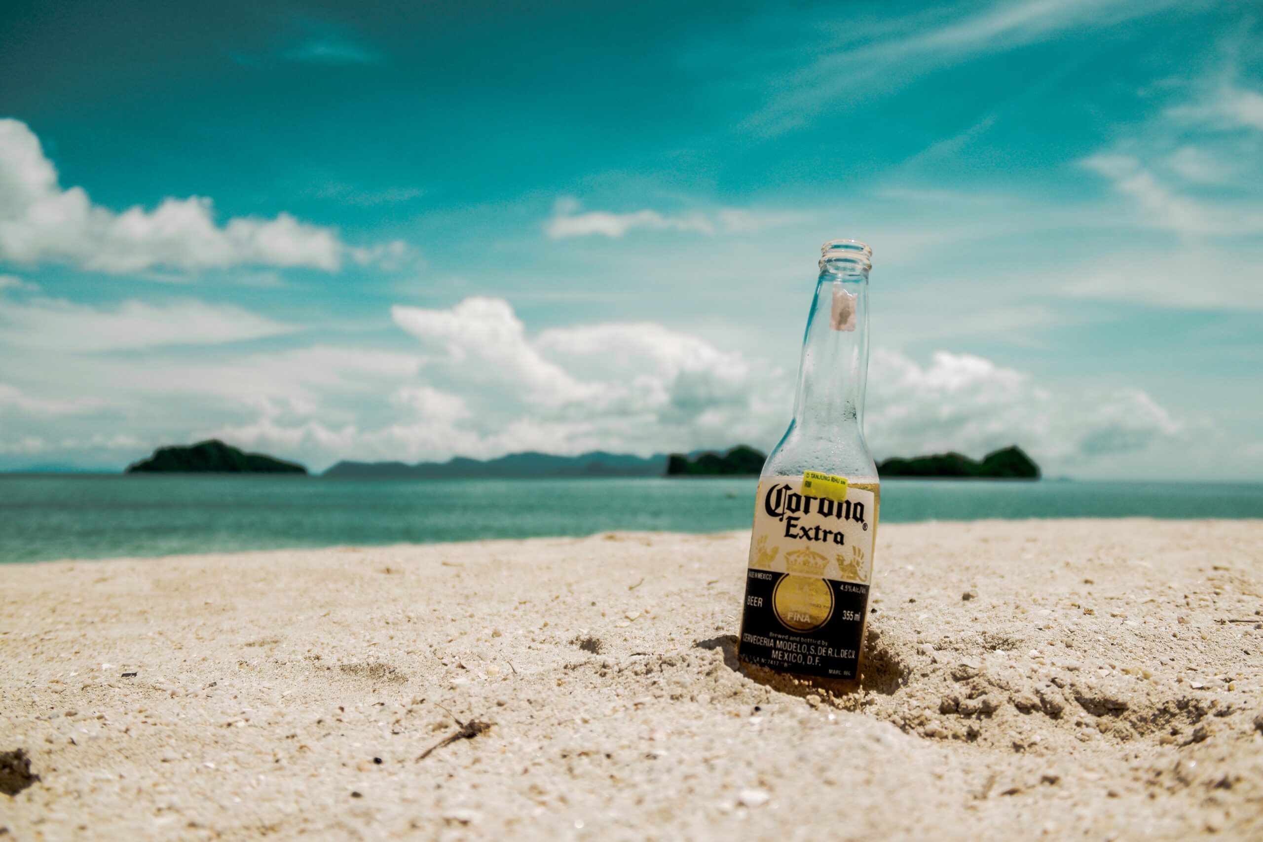 Corona Bier Flasche Strand