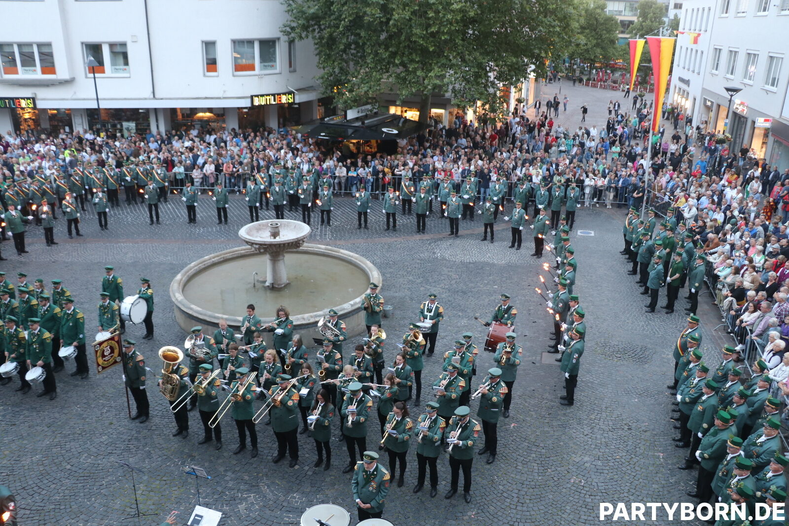 Schützenfest PBSV Zapfenstreich - Paderborn, Rathaus, 08.07.2022
