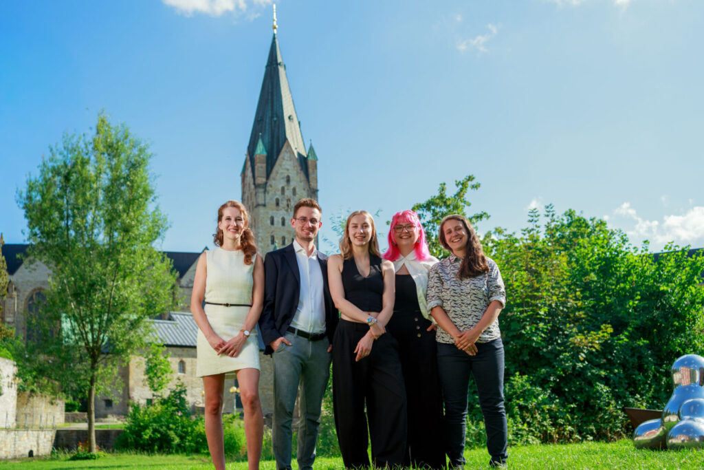 Partyborn Homepage Partyborn Team Quer Small